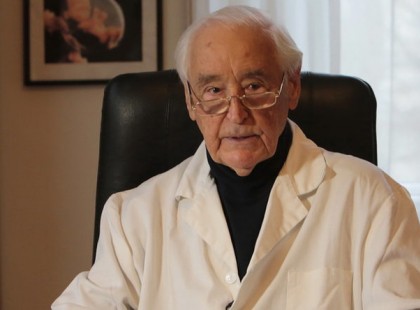 Romokban Czeizel Endre sírja