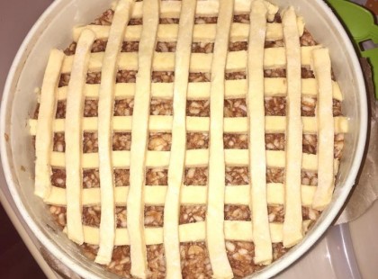Rácsos almás pite, ínycsiklandó finomság ami az asztalhoz csábítja a családot!