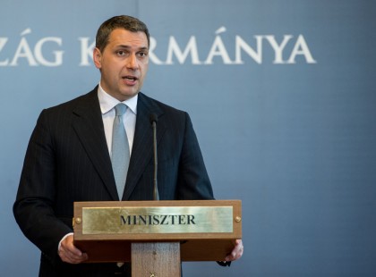 Szenzációs hírt jelentett be Lázár János – 5 millió forintos állami támogatást kaphatnak a használt lakást, családi házat vásárlók! További részletek itt