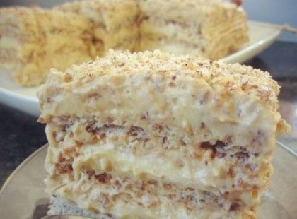 Krémes diós szelet, mindenki azt fogja gondolni, hogy egy mestercukrász készítette, annyira csodás!