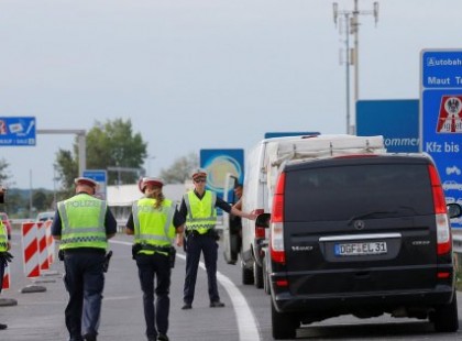 Megdöbbentő: Így szívatják a magyar autósokat az osztrák rendőrök