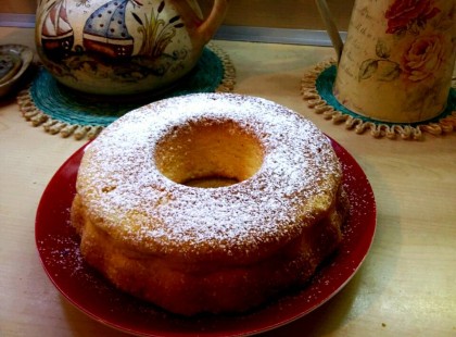 Egyszerű citromos kuglóf a mai desszert