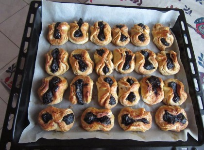 Töpörtyűs papucs szilvalekvárral, nagyon könnyen elkészíthető, de nagyon finom!