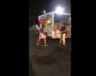 Elég durván kóstolgatta a rakodó srácot az afrikai migráns, aztán olyan történt amire nem számított!