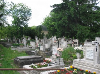 FIGYELEM! Óriási változás jön a sírhelyeknél, a sírhelyek megváltásánál, parcellák újramegváltásánál! Lázár János jelentette be, alig pár órája! MINDENKIT ÉRINT! Itt vannak a legfontosabb tudnivalók >