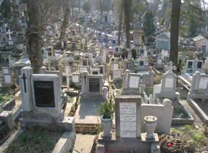 Fontos! Döntöttek helyettünk ezentúl nem rendelkezhetünk szabadon szeretteink hamvairól! Ezentúl nem rendelkezhetünk elhunyt szeretteinkről, akármi is volt a végakarata! Ezeket tiltja meg: