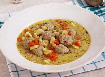 Tárkonyos húsgombócleves. Jó választás a rohanós hétköznapokra