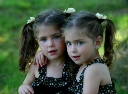 A kislány bejelentette, hogy új barátja lett az iskolában. Amikor hazavitte a szülők sokkot kaptak. Egy 17 éves éves rejtélyre derített fényt!