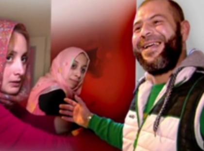 Az új családmodell: egy Ahmed, két feleség, hat gyerek, akik mind segélyből élnek és több mint 2 millió forintot keresnek !