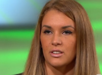 Így nézett ki Hódi Pamela 19 évesen, fekete hajjal