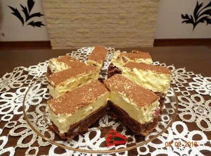 Vaníliás szelet amivel bárkit lenyűgözhetsz! Már a látványa is fenséges!