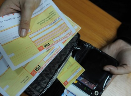 Hatalmas változás lépett életbe a postákon,a sárga csekkek befizetésénél!