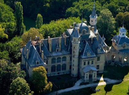 Az Orbán család új kastélya