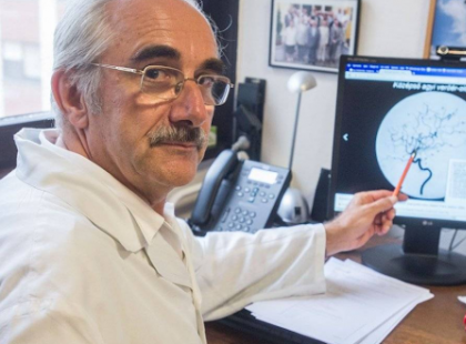 FIGYELEM! Neurológus állítja: Ha a stroke áldozatát 3 órán belül elkezdhetem kezelni, teljesen visszafordítható az állapot. Ha Ezt mindenki megosztja, azzal legalább egy életet meg lehet menteni!