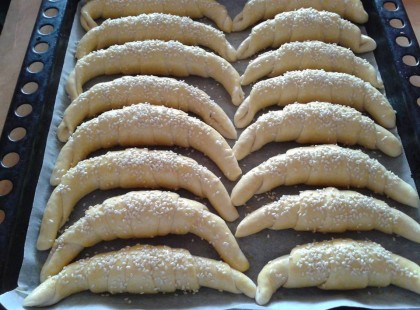 Az igazi békebeli házi sós kifli receptje! Finom, ropogós és nem nehéz elkészíteni!