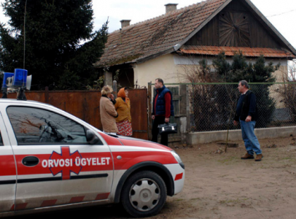 Hétvégén rosszul lett a szomszédom, ezért kihívtuk hozzá az ügyeletet! Nem találtuk a TB kártyáját, mire az orvos: Így nem vagyok hajlandó megvizsgálni - Borzalom ami ezután történt...