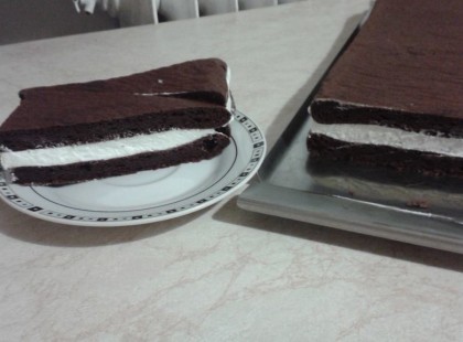 Kinder szelet épp elkészült, csak kihűlni nincs ideje! Különleges és mégis egyszerű recept!