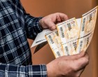 Megkezdték az Erzsébet-utalványok kézbesítését