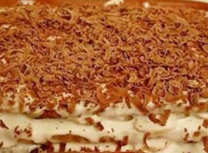 Banános keksztorta, 10 perc alatt elkészíthető ínycsiklandó krémes finomság!