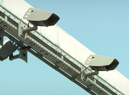 Megmérték, hány méterre lát el a szupertraffipax! Ez az infó még rengeteg pénzt spórolhat neked.