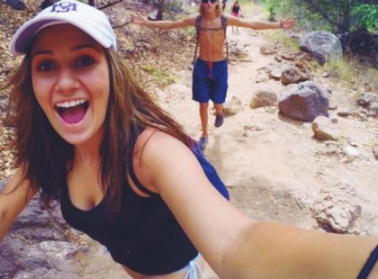 Döbbenet! Ez a csinos lány váratlanul halt meg, pedig fiatal és sportos volt. Halálának az oka olyan dolog, amit valószínűleg te is csinálsz