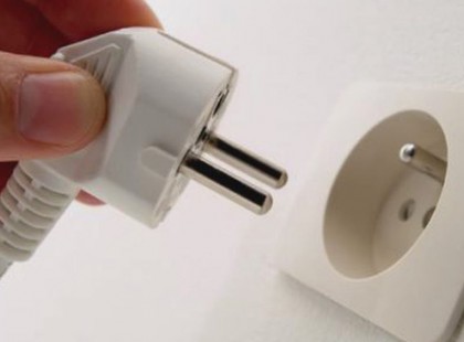 EON előfizetők figyelem!!!!!! Mindenkit arra kérnek, hogy minden elektromos készüléket, tv-t, mosógépet, mosogatógépet, mikrót, számítógépet húzzon ki a konnektorból ebben az időpontban >>> Mutatjuk az időpontokat – itt a lista >