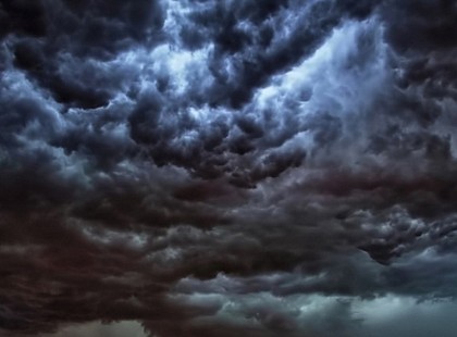 Döbbenetes figyelmeztetést adott ki az OMSZ: pusztító, orkán erejű vihar, özönvízszerű esőzés