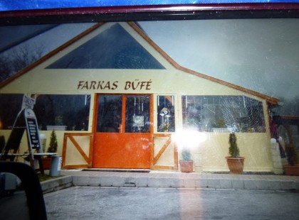 EMBERSÉGBŐL ELÉGTELEN EGY NAGY NULLA!