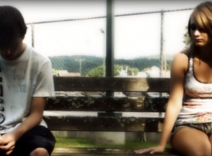 A szegény szerelmes férfit visszautasította a jómódú lány de amikor 10 évvel később újra találkoztak, az élet durván visszavágott a nőnek!