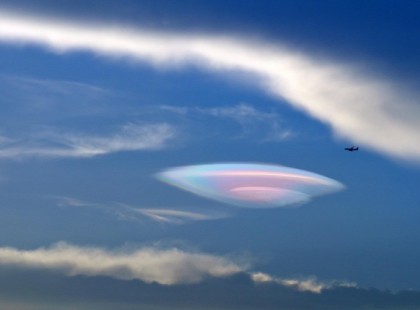 Két különböző repülőgép pilótája is látta a titokzatos ufót (+videó)