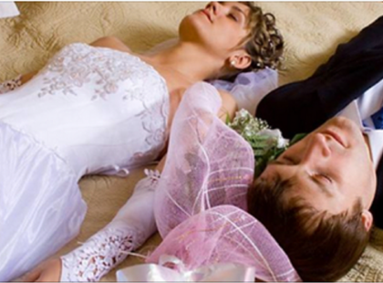 A házasságuk első napján a férj és a felség megegyeztek, hogy senkinek sem nyitják ki az ajtót!