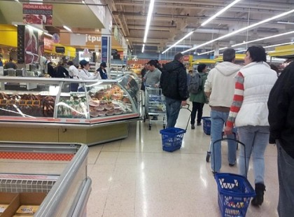 Ez sokkal durvább lesz mint a vasárnapi boltzár: Nyitva maradnak a boltok vasárnap, de…Ez a változás mindenkinek fájni fog és nem csak vasárnap!