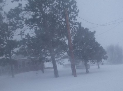 Hóvihar, jégeső, orkánerejű szél pusztít az Egyesült Államok középnyugati vidékein, és már három halálos áldozatot is követelt.