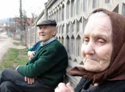 FIGYELEM! Erről az emberek 99%-a nem tud, de A TB ÉS A NYUGDÍJ már NEM JÁR alanyi jogon! Kivették az alkotmányból a társadalombiztosítás és a nyugdíj jogát!