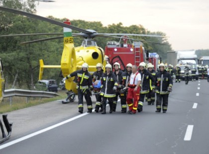 12 ÉVES KISLÁNY KEZDETT EL SZÜLNI MISKOLCON. AMIKOR KIÉRTEK A MENTŐ HELIKOPTEREK, LEDÖBBENTEK AZ ŐKET FOGADÓ LÁTVÁNYTÓL: Oszd meg ha szerinted is vérlázító!