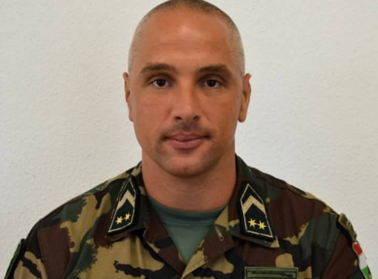 László Szolnok felé tartott a 4-es főúton, amikor két riadt autósoknak integető személyre lett figyelmes – Amit ezután tett, arra nehéz szavakat találni! Hatalmas tisztelet érte! Vajon hány lájkot érdemel ez a hétköznapi hős? Osszátok!