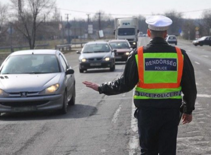 Fontos! Ezt minden autósnak tudnia kell – Aszfaltba rejtett mérőszenzorok az ország 89 pontján! Itt az országos lista…Itt kell vigyázni!