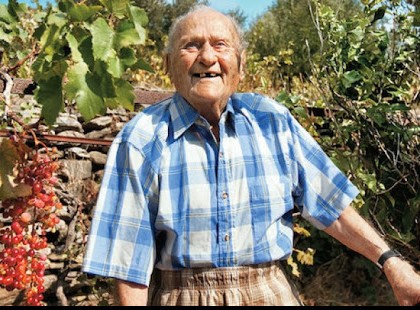 Elképesztő! Azt mondta nem hajlandó szedni a gyógyszereit és nem kér a kemoterápiából sem, majd 102 évig élt a bácsi. Döbbenetes, de EZT üzente mindenkinek: