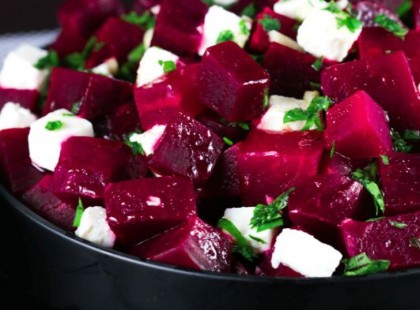 Soha nem szerettem a céklát, de mióta megkóstoltam ezt a salátát, egyszerűen rajongok érte!