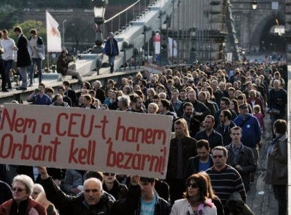 ÉLŐ: Újabb tüntetés Budapesten!