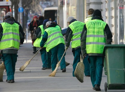 Közmunkaprogram 2019: megszűnhet a közmunka, vége a naplopásnak >>>EGYET ÉRTESZ VELE ??? ÍRD LE A VÉLEMÉNYED >>>>>