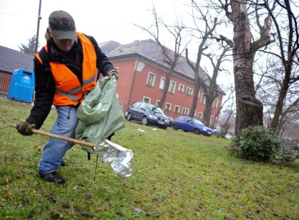 Sosem látott VÁLTOZÁS A KÖZMUNKÁBAN 2018. június 1-től!!!!! Minden közmunkást érint! VÁLTOZIK az elvégzendő munka és a közmunka szabályai! Olyan munkát kapnak a közmunkások, amitől garantáltan mindegyik közmunkás menekülni fog!