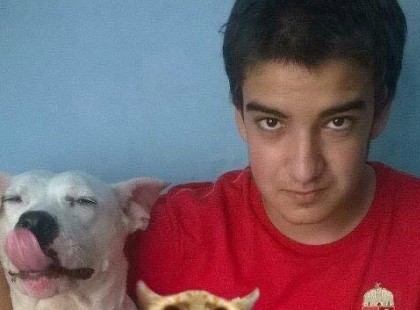 Ez itt Farkas Ferenc, aki végzett a 8 éves tündéri kislánnyal.