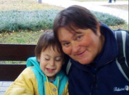 SZÍVSZORÍTÓ! Ő ERIKA, AKI TEGNAP A 4 ÉVES KIS BENETTEL, A VONAT ELÉ VETTE MAGÁT - KIDERÜLT MIÉRT TETTE A NAGYMAMA EZT A SZÖRNYŰSÉGET! OSSZÁTOK, HOGY MINDENKI MEGTUDHASSA AZ IGAZSÁGOT!