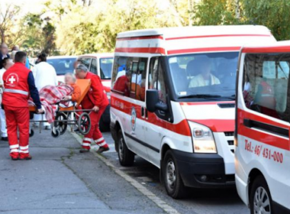 Szívszorító! Reggel fél 9-kor kopogtattak a betegszállítók egy 80 éves idős hölggyel - Ami ezután történt, örökre belém égett