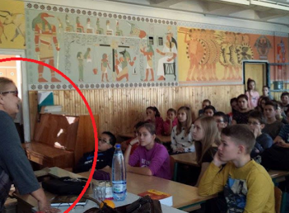 A KISFIAM MA MEGKÉRDEZTE A TANÁRNŐJÉT AZ ISKOLÁBAN, HOGY MI IS AZ A SZERELEM.. ERRE A TANÁR EZT FELELTE NEKI! SZERINTETEK MILYEN EMBER AZ, AKI ILYEN VÁLASZT TUD ADNI?