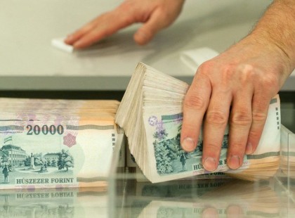 50-60 százalékkal nőhet a bérünk pár éven belül