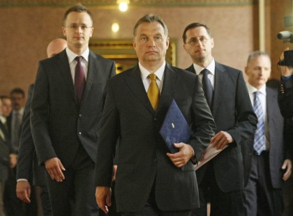 Csendben elfogadták a Taigetosz-törvényt-Több tízezer “gyerekáldozattal” jár majd a módosítás