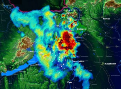 Időjárási riasztás! Veszélyes hétvégére hívják fel a figyelmet- nagy veszélyt jelentő időjárási jelenség közelít!! Ha ilyet látsz az égen azonnal menj fedett helyre! Nem játék!