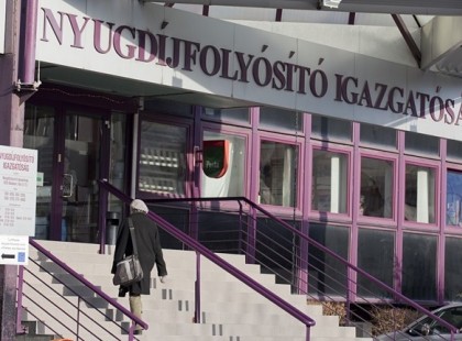 Nyugdíjasok figyelem! Most jelentették be : VÁLTOZÁS JÖN a nyugdíjak folyósításánál, kifizetésében, utalásánál! Minden nyugdíjast érint, aki bármilyen nyugdíjszerű ellátást kap! >>>>